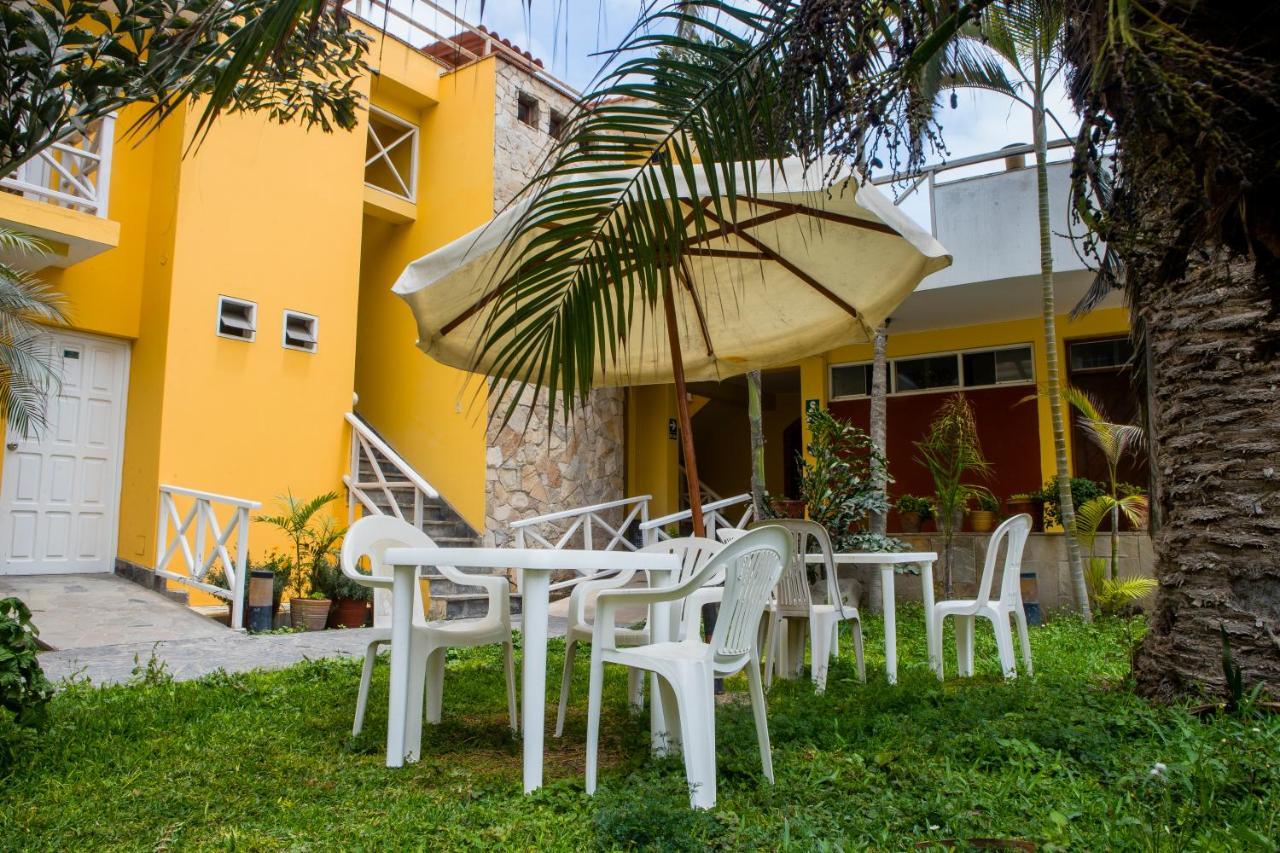 Las Palmeras De Huanchaco Exterior photo
